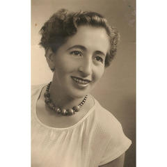 Rena Kornreich Gelissen quotes