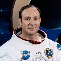 Edgar Mitchell quotes