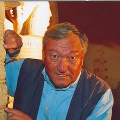 Erich von Däniken quotes